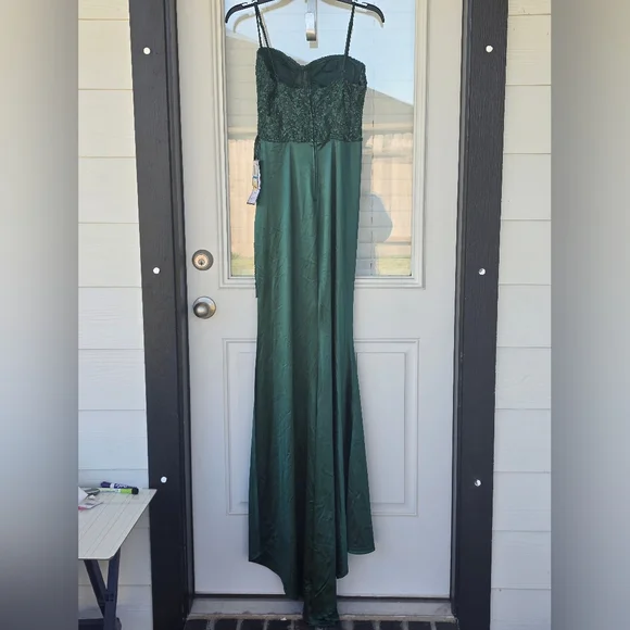 B Darlin Juniors' Corset Formal Lace Satin Gown Sz 13/14 (Women Sz 10) Green - Picture 10 of 15